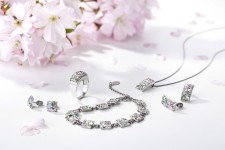 Stříbrné visací náušnice se Swarovski krystaly růžovo-zelený obdélník 31303.3 sakura 