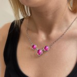 Stříbrný náhrdelník se Swarovski krystaly růžový kulatý 32033.3 fuchsia